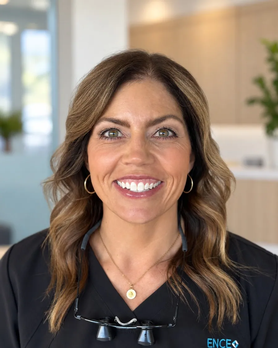 Angela Ence Ayala, higienista dental en Ence Dentistry