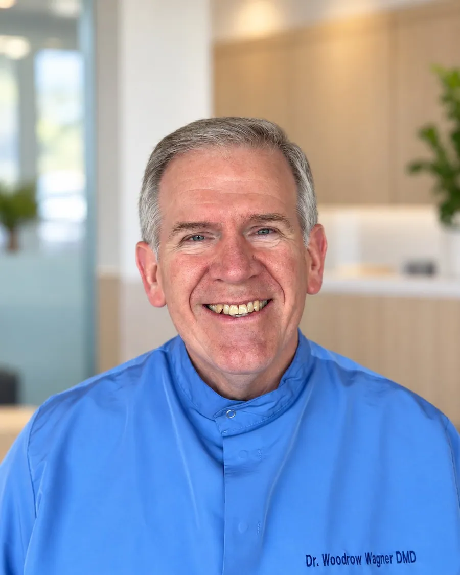 El Dr. Woodrow Wagner, dentista en Ence Dentistry